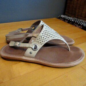 UGG Tan Leather Thong Sandals womens sz 9
